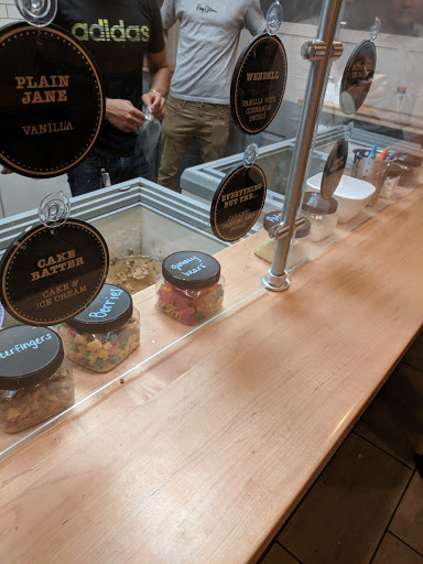 Ice Cream Shop «The Parlor Ice Cream Puffs», reviews and photos, 1490 Eureka Rd #170, Roseville, CA 95661, USA