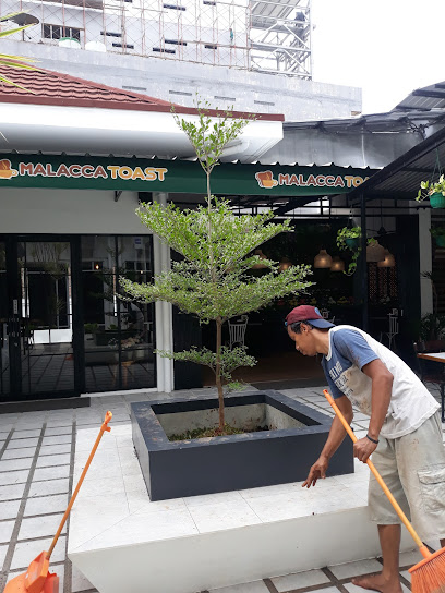 Jasa Pemeliharaan dan Penebangan Pohon