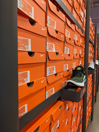 Sporting Goods Store «Nike Factory Store», reviews and photos, 1111 N Roosevelt Dr #400, Seaside, OR 97138, USA