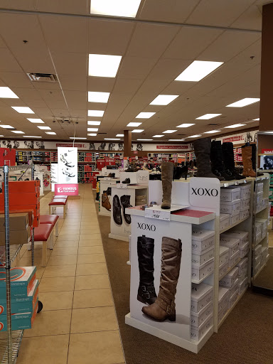Shoe Store «Famous Footwear», reviews and photos, 1264 Commerce Ave, Atwater, CA 95301, USA