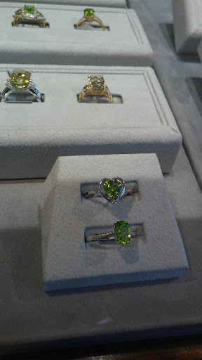 Jewelry Store «Gold Rush Jewelers - Santa Rosa», reviews and photos, 2240 Mendocino Ave, Santa Rosa, CA 95403, USA