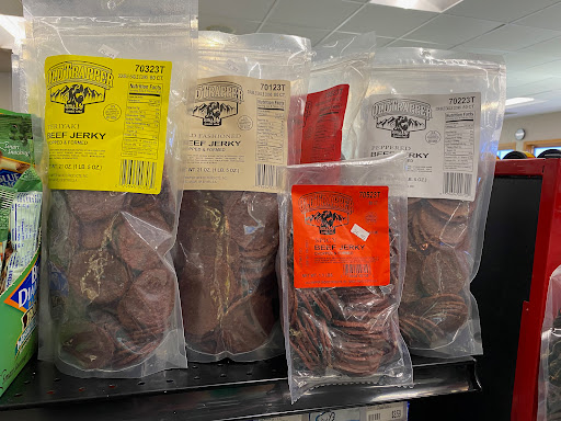 Convenience Store «Weiler Convenience Stores», reviews and photos, 2401 E 4th St, Marshfield, WI 54449, USA