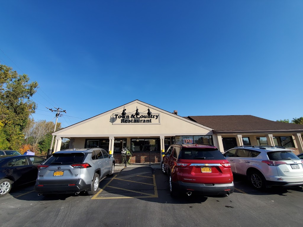 Town & Country Restaurant 14020