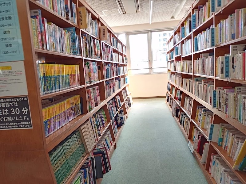 福岡市博多図書館