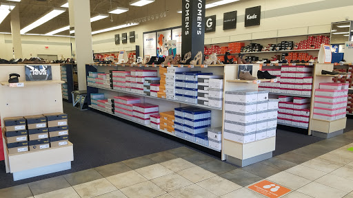 Shoe Store «Rack Room Shoes», reviews and photos, 2110 Apalachee Pkwy, Tallahassee, FL 32301, USA