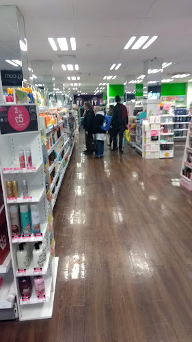 Reviews of Superdrug in Swindon - Cosmetics store