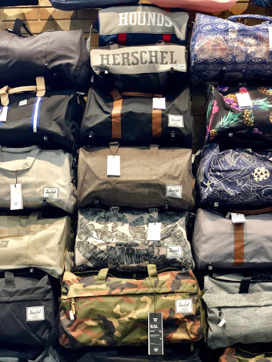 Shoe Store «MetroShoe Warehouse», reviews and photos, 2308 24th Ave NW, Norman, OK 73069, USA