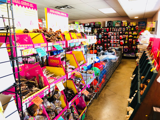 Pet Supply Store «Pet Supply Warehouse», reviews and photos, 5051 Forest Hills Ct, Loves Park, IL 61111, USA