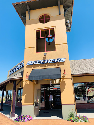 Shoe Store «SKECHERS Factory Outlet», reviews and photos, 5050 Factory Shops Blvd #680, Castle Rock, CO 80108, USA