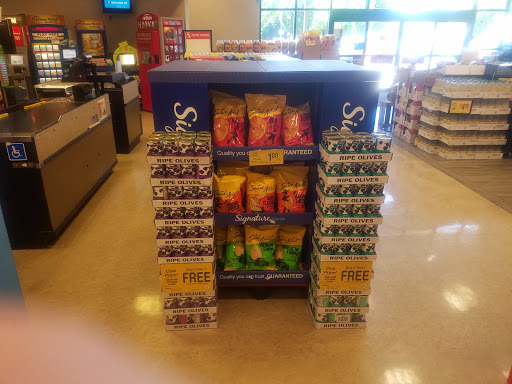 Grocery Store «Safeway», reviews and photos, 1265 Center St NE, Salem, OR 97301, USA