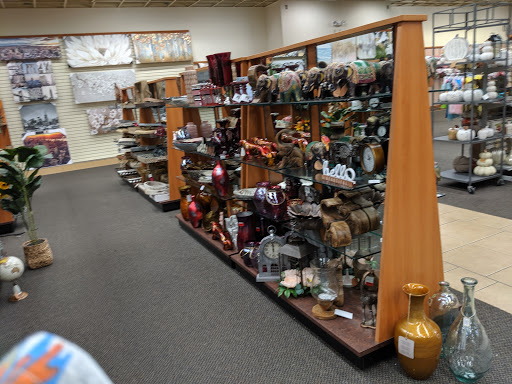 Clothing Store «Burlington Coat Factory», reviews and photos, 475 Union St, Waterbury, CT 06706, USA