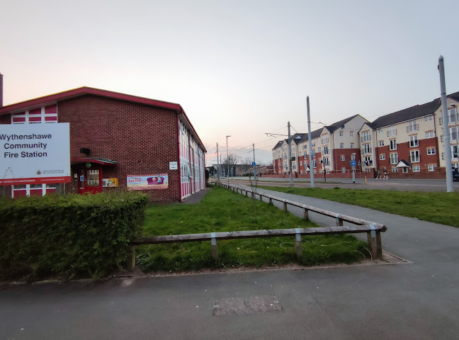 Reviews of Wythenshawe Fire Station in Manchester - Gas station