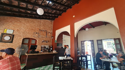 Restaurant Colonial Posada. - Carr. Federal Veracruz-Minatitlán & Flores Magón, 95830 Santiago Tuxtla, Ver., México, Flores Magón, 95830 Santiago Tuxtla, Ver., Mexico