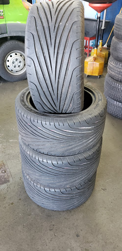 Tire Shop «Acorn Tire», reviews and photos, 1580 N Aurora Rd, Naperville, IL 60563, USA