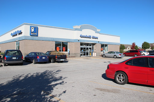 Goodwill Store, 5360 Villa Dr, Davenport, IA 52806, USA, 