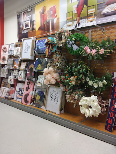 Department Store «T.J. Maxx», reviews and photos, 300 Hollywood Blvd, Steubenville, OH 43952, USA