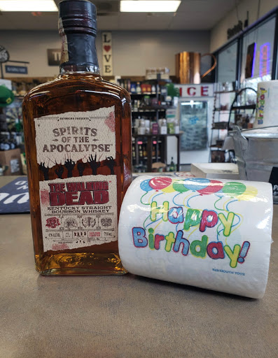 Liquor Store «Canby Liquor Store 122», reviews and photos, 426 NW 1st Ave, Canby, OR 97013, USA