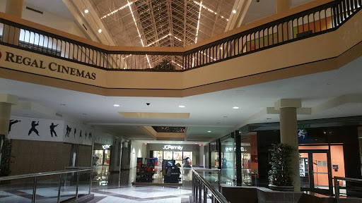Shopping Mall «ShoppingTown Mall», reviews and photos, 3649 Erie Blvd E, Syracuse, NY 13214, USA