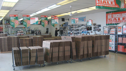 Truck Rental Agency «U-Haul Moving & Storage of Aurora», reviews and photos, 1282 N Lake St, Aurora, IL 60506, USA