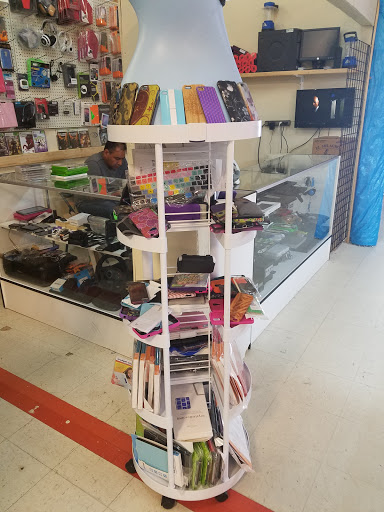 Shopping Mall «El Mercadito Mall», reviews and photos, 8011 E Washington St, Indianapolis, IN 46219, USA