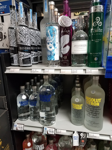 Wine Store «Oak Creek Wine & Spirits», reviews and photos, 28266 Lewes Georgetown Hwy, Milton, DE 19968, USA