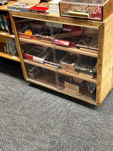 Liquor Store «Sanibel Spirits», reviews and photos, 1700 Periwinkle Way # 6, Sanibel, FL 33957, USA