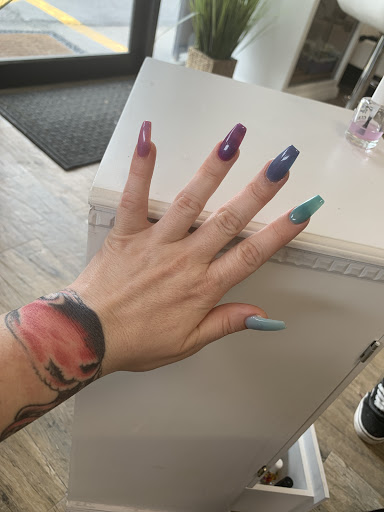 Beauty Salon «The Little Lotus Pro Nails & Hair Care», reviews and photos, 1010 W Cavalcade St Suite C, Houston, TX 77009, USA