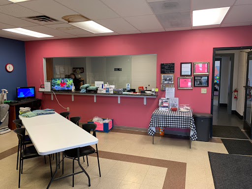 House Cleaning Service «MOLLY MAID of East Metro Milwaukee», reviews and photos, 1670 S 11th St, Milwaukee, WI 53204, USA