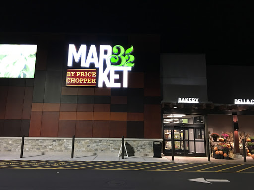 Market 32, 300 Oxford Rd, Oxford, CT 06478, USA, 