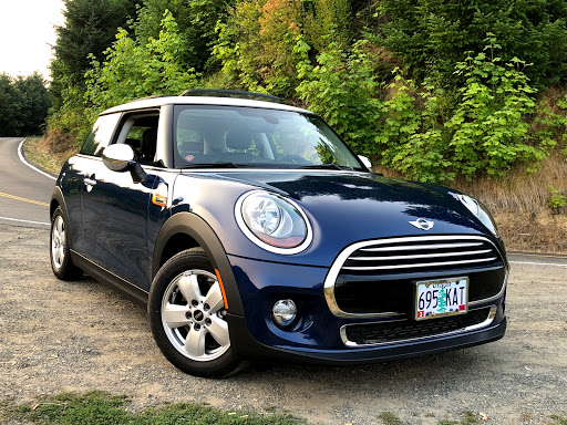 Used Car Dealer «MINI of Portland», reviews and photos, 9134 SW Canyon Rd, Portland, OR 97225, USA