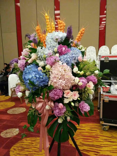 Florist «Summer Breeze Flowers & Gifts», reviews and photos, 9700 Medlock Bridge Rd #180, Johns Creek, GA 30097, USA