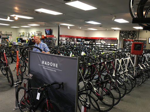 Bicycle Store «Atlanta Cycling - Vinings», reviews and photos, 4335 Cobb Pkwy, Atlanta, GA 30339, USA