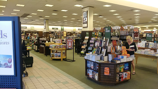Book Store «Barnes & Noble», reviews and photos, 4010 S Tamiami Trail, Sarasota, FL 34231, USA