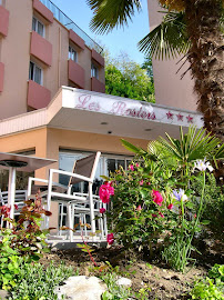 Photos du propriétaire du Restaurant Hôtel Des Rosiers à Lourdes - n°2