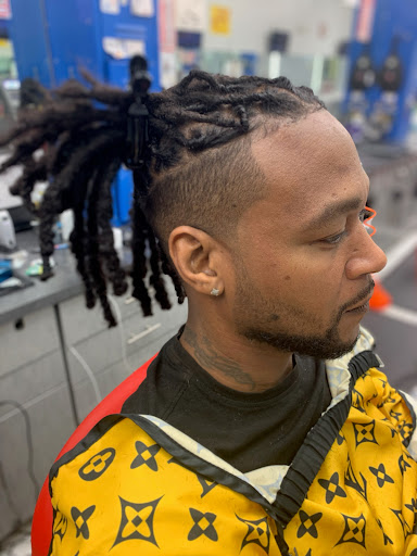 Barber Shop «All Pro Barbers», reviews and photos, 3325 Lithia Pinecrest Rd, Valrico, FL 33594, USA