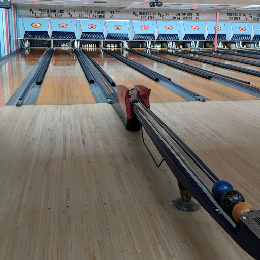 Bowling Alley «Walkersville Bowling Center Inc», reviews and photos, 44 W Pennsylvania Ave, Walkersville, MD 21793, USA