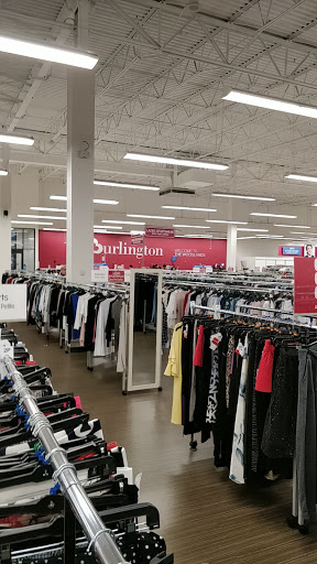 Clothing Store «Burlington Coat Factory», reviews and photos, 16590 N Fwy Service Rd, Conroe, TX 77384, USA