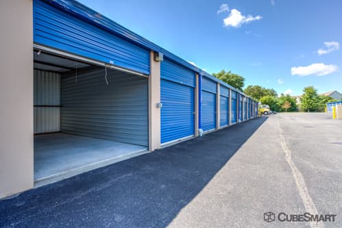 Self-Storage Facility «CubeSmart Self Storage», reviews and photos, 640 Broadway Ave, Holbrook, NY 11741, USA