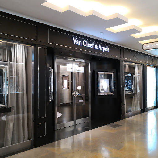 Van Cleef & Arpels (Hong Kong - Pacific Place)