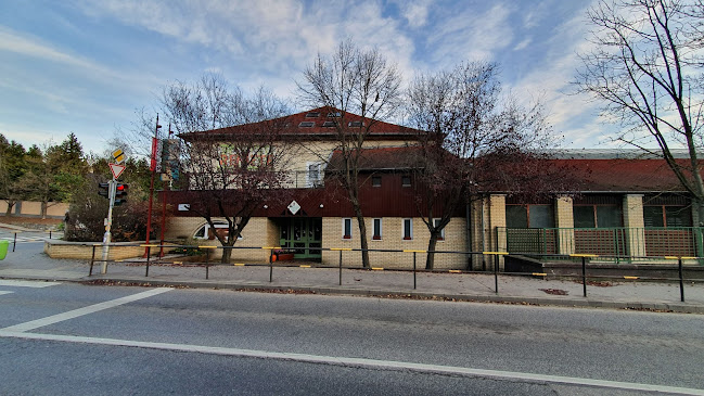 Értékelések erről a helyről: Remetekertvárosi Általános Iskola, Budapest - Iskola