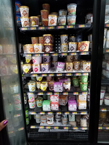 Department Store «Walmart Supercenter», reviews and photos, 14800 Fort Campbell Blvd, Oak Grove, KY 42262, USA