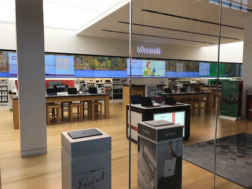 Computer Store «Microsoft Store», reviews and photos, 1 Garden State Plaza Blvd #2303, Paramus, NJ 07652, USA