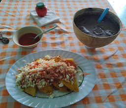 Desayunos, comidas y pozol photo