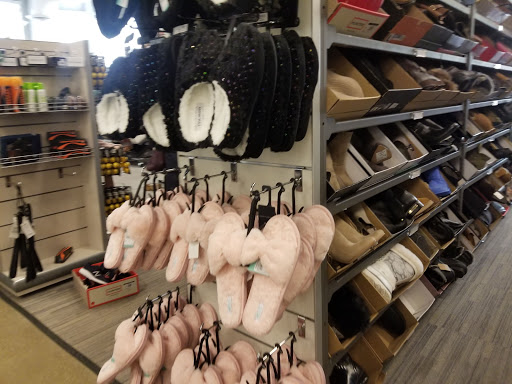 Department Store «Nordstrom Rack Lincoln Park», reviews and photos, 1551 N Sheffield Ave, Chicago, IL 60642, USA