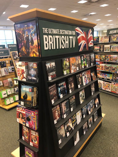 Book Store «Barnes & Noble», reviews and photos, 102 Commons Dr, Geneva, IL 60134, USA