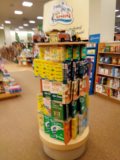 Book Store «Barnes & Noble», reviews and photos, 371 Putnam Pike, Smithfield, RI 02917, USA