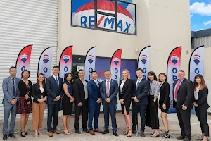 RE/MAX Masters image