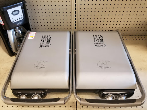 Thrift Store «The Salvation Army Family Store & Donation Center», reviews and photos, 6715 Dempster St, Morton Grove, IL 60053, USA