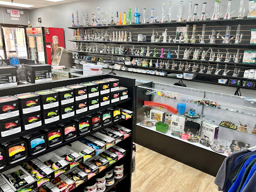 Tobacco Shop «Smoke Hut Smoke Shop», reviews and photos, 11902 Blue Ridge Boulevard g, Grandview, MO 64030, USA