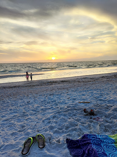 Public Beach «Pass-A-Grille Beach», reviews and photos, 113 11th Ave, Pass-A-Grille Historic District, FL 33706, USA